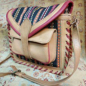 Handmade crossbody Leather Bag with wool, woman